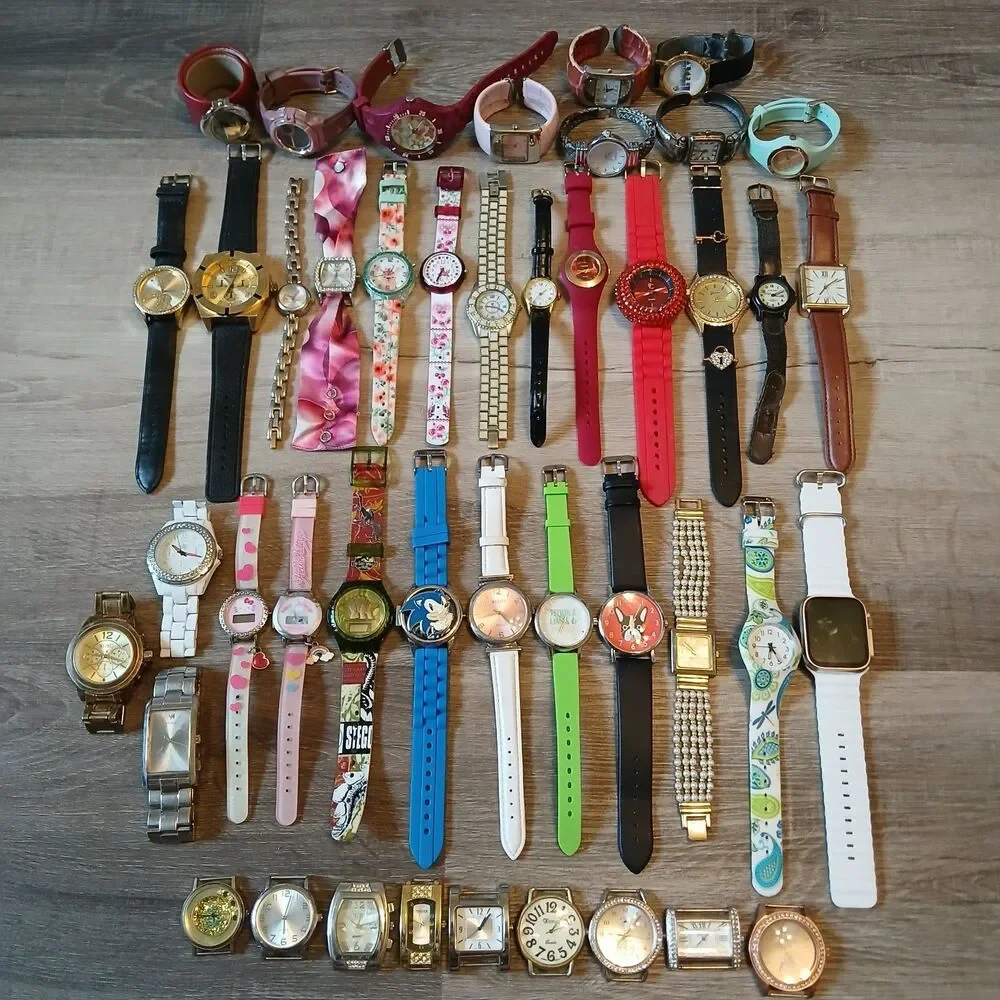 Huge Watch Lot of 40+ Mixed Brands Vintage & Modern Parts/Repair Untested-Box D3